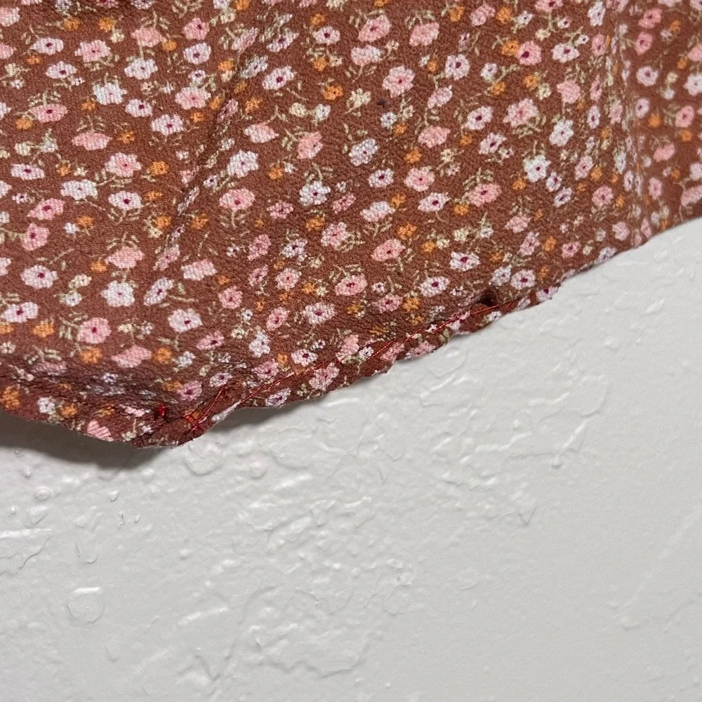 SO SHORT SLEEVE BLOUSE BROWN WITH FLORAL DESIGN SIZE XL - Picture 6 of 9